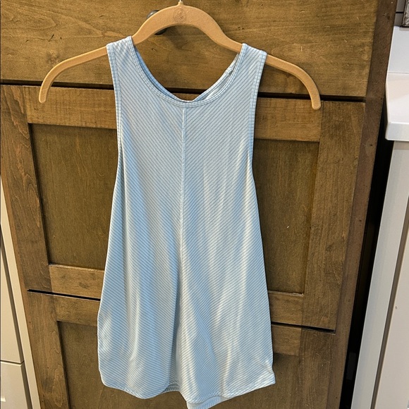 Lululemon Light Blue Sleeveless Tank. Sz4 - Picture 1 of 3